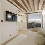 Suite Luxueuse Palais De L\'Elysee Faubourg Saint Honore - Paris 8E
